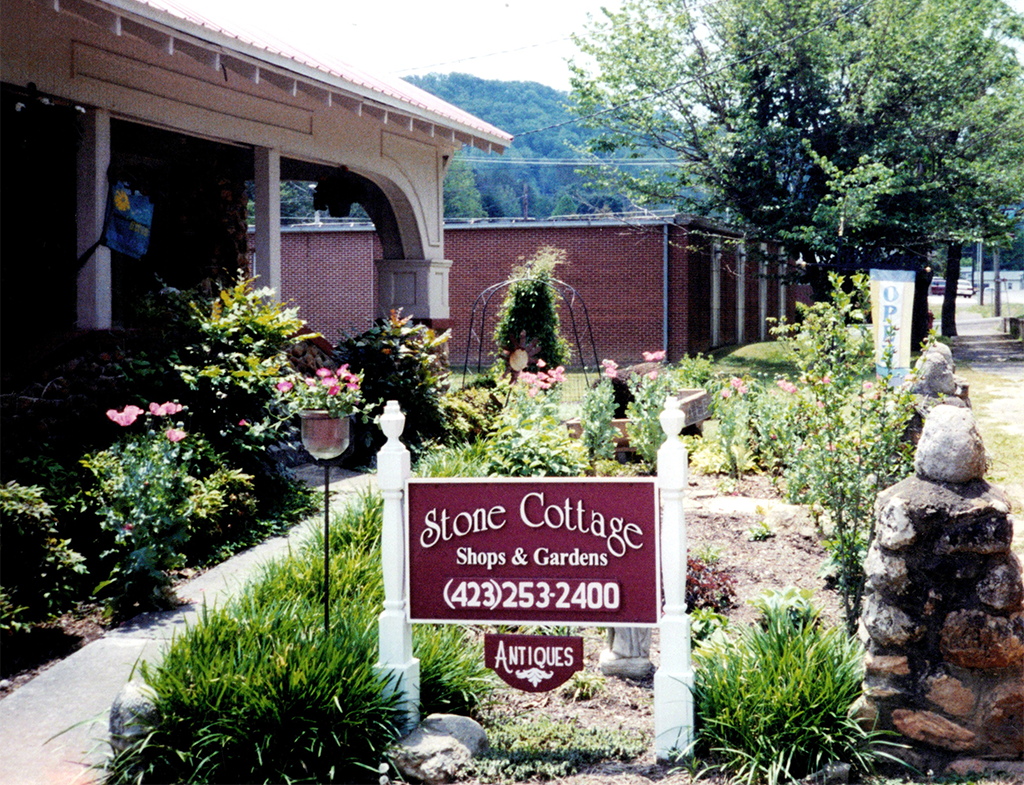 Stone Cottage Shop Gardens